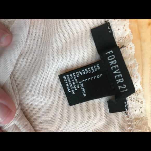 Lace crop top - Picture 2 of 2